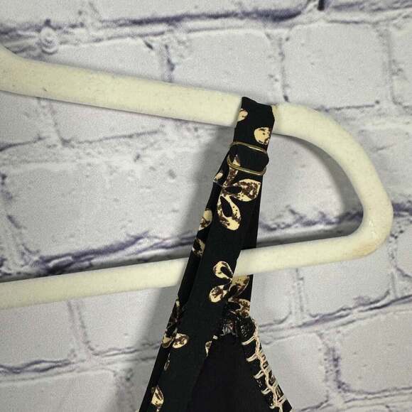 COCO REEF Keeping Solitaire V-Neck Underwire One-Piece Swimsuit - Picture 4 of 6